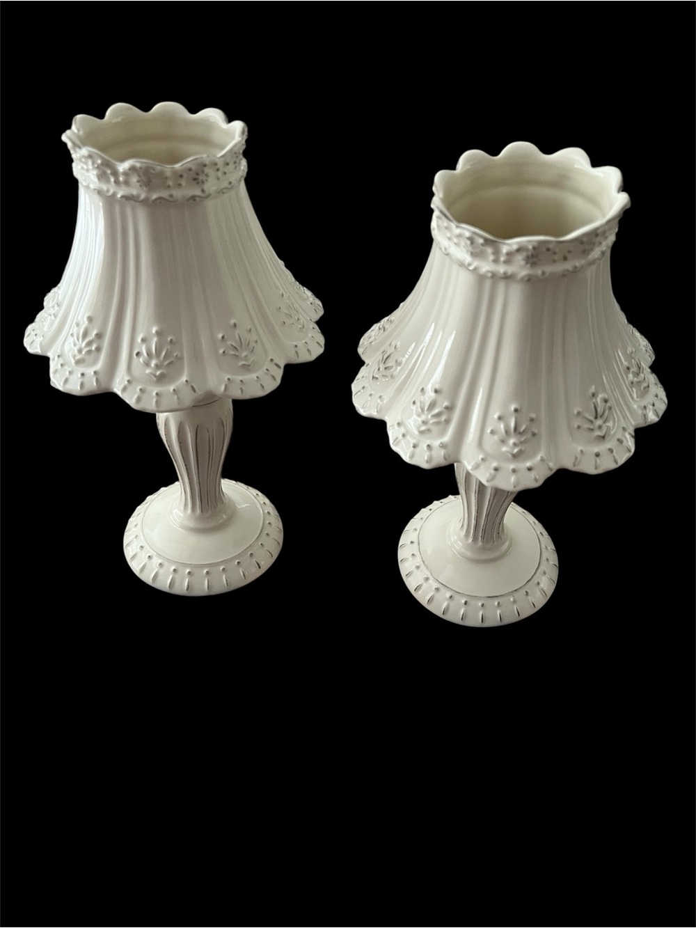Yankee Candle Antiqued Ivory Candle Tealight Lamps with matching Shades